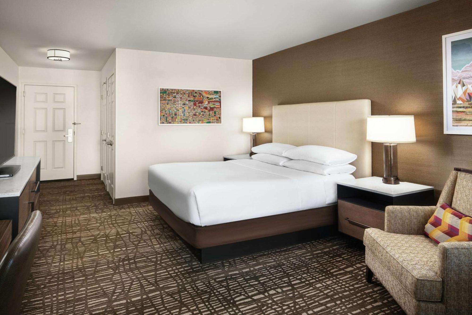 Отель Doubletree By Hilton Ontario Airport Экстерьер фото